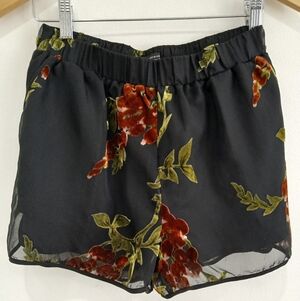 Zara Black Velvet Floral PJ shorts Lined with Pockets Elastic waist  Sz S